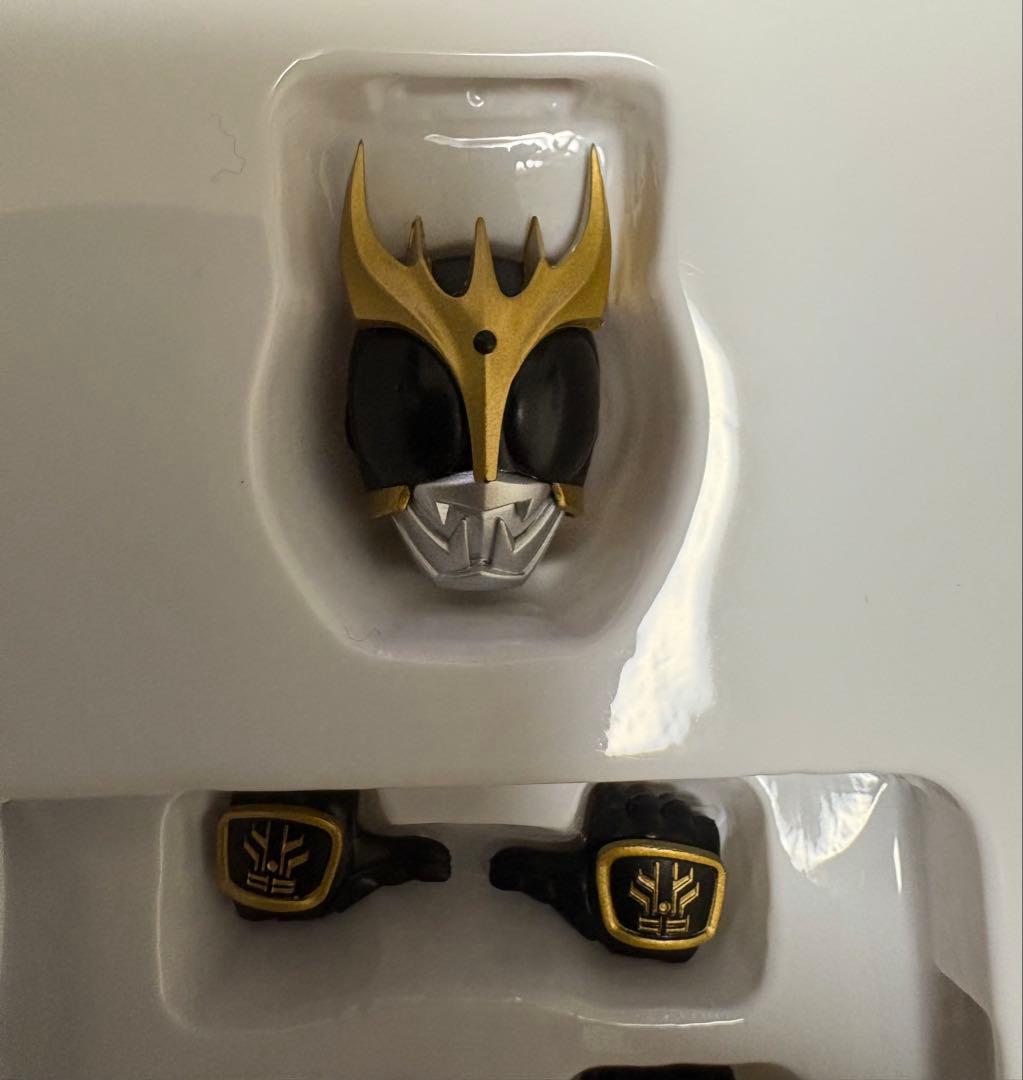 真骨彫 仮面ライダークウガ アルティメットフォーム