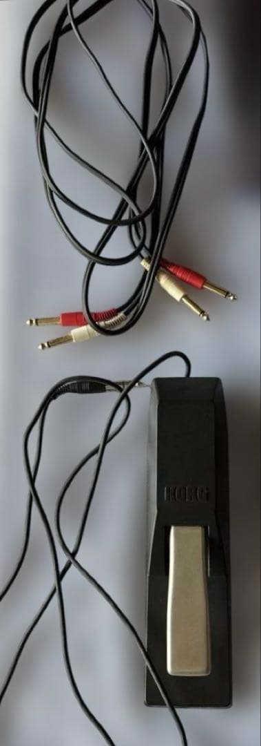 KORG KROME-73 ペダル・ケース付 動作良好