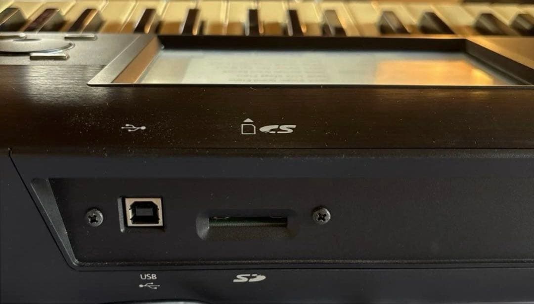 KORG KROME-73 ペダル・ケース付 動作良好