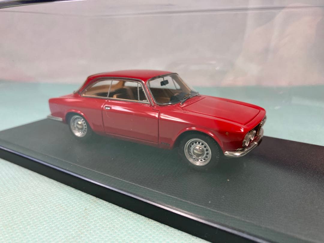 Look Smart アルファ・ロメオジュリアクーペ　1750GT ヴェローチェ