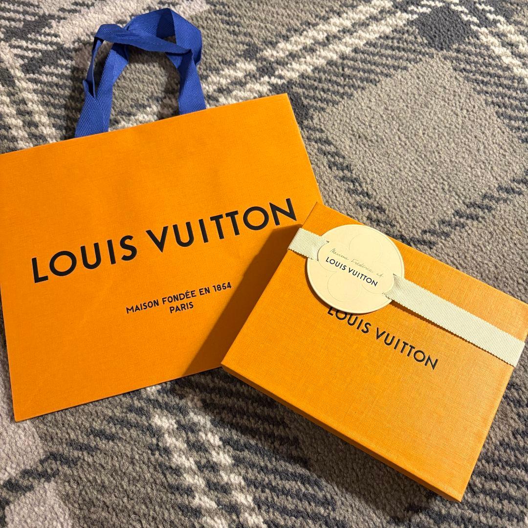 ルイヴィトン 限定 バレンタイン チョコレート 村上隆 ヴィヴィエンヌ