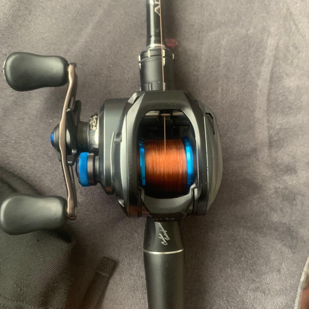 Shimano SLX DC 71HG ベイトリール 糸付き