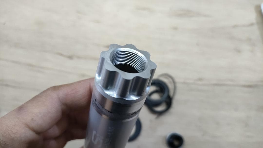 ■HOLLOWGRAM ホログラム SISL2■キャノンデール クランクアーム■