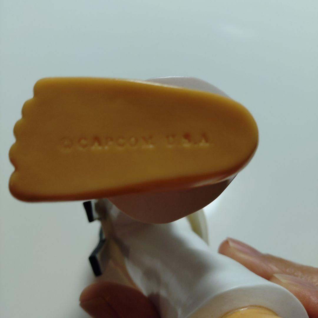 リュウ フィギュア 白い道着 バンダイ