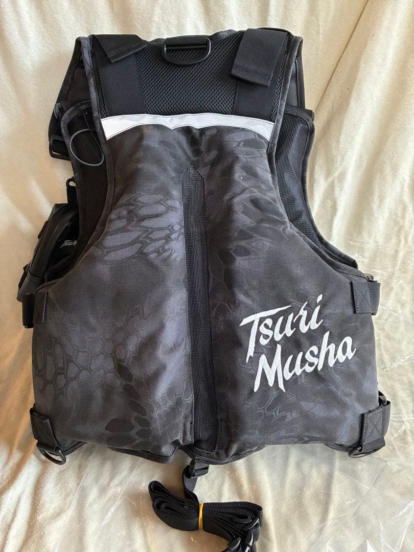 釣武者　ロックベスト　未使用　断捨離