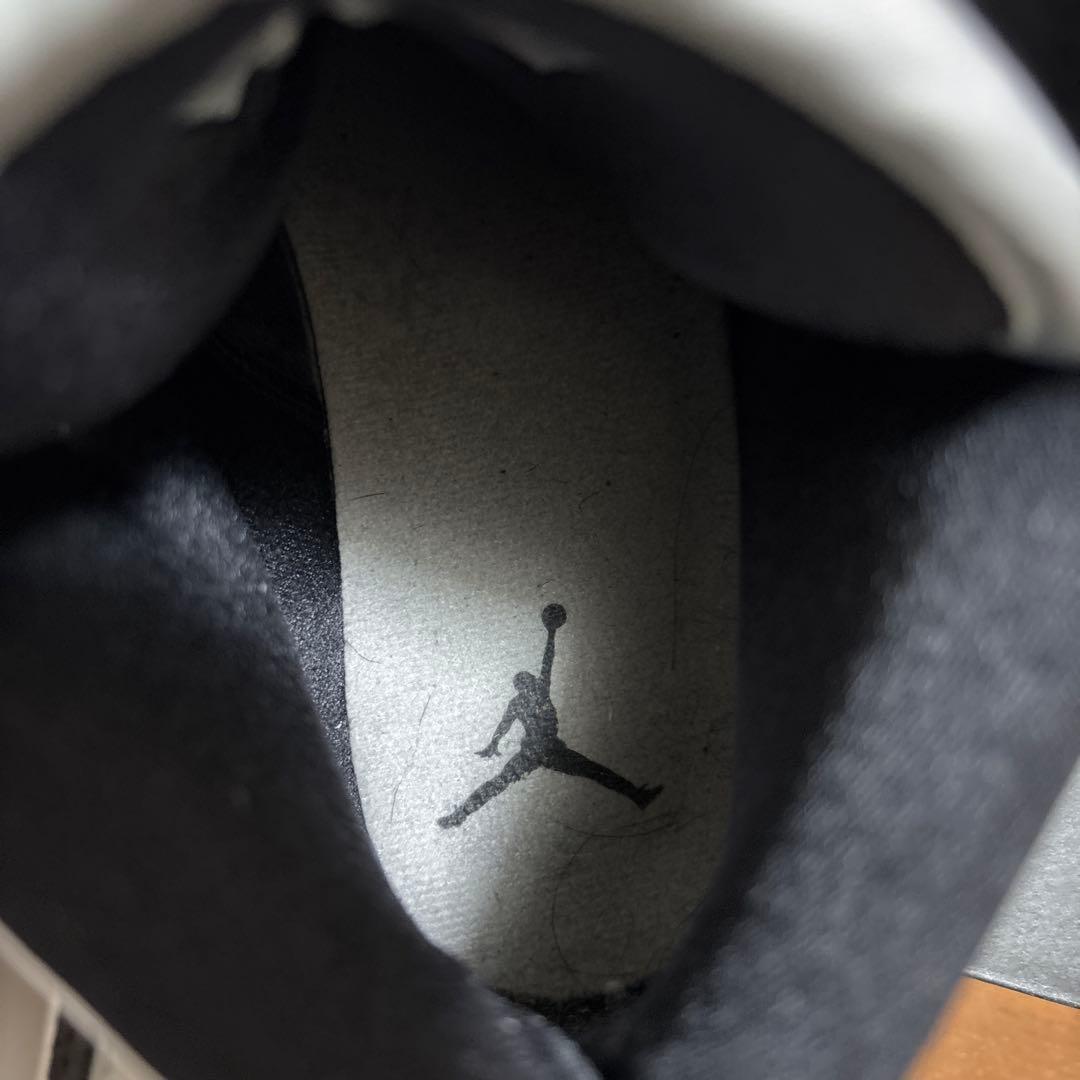 NIKE エアージョーダン1 MD グレー／フォントダスト/ホワイト/ブラック