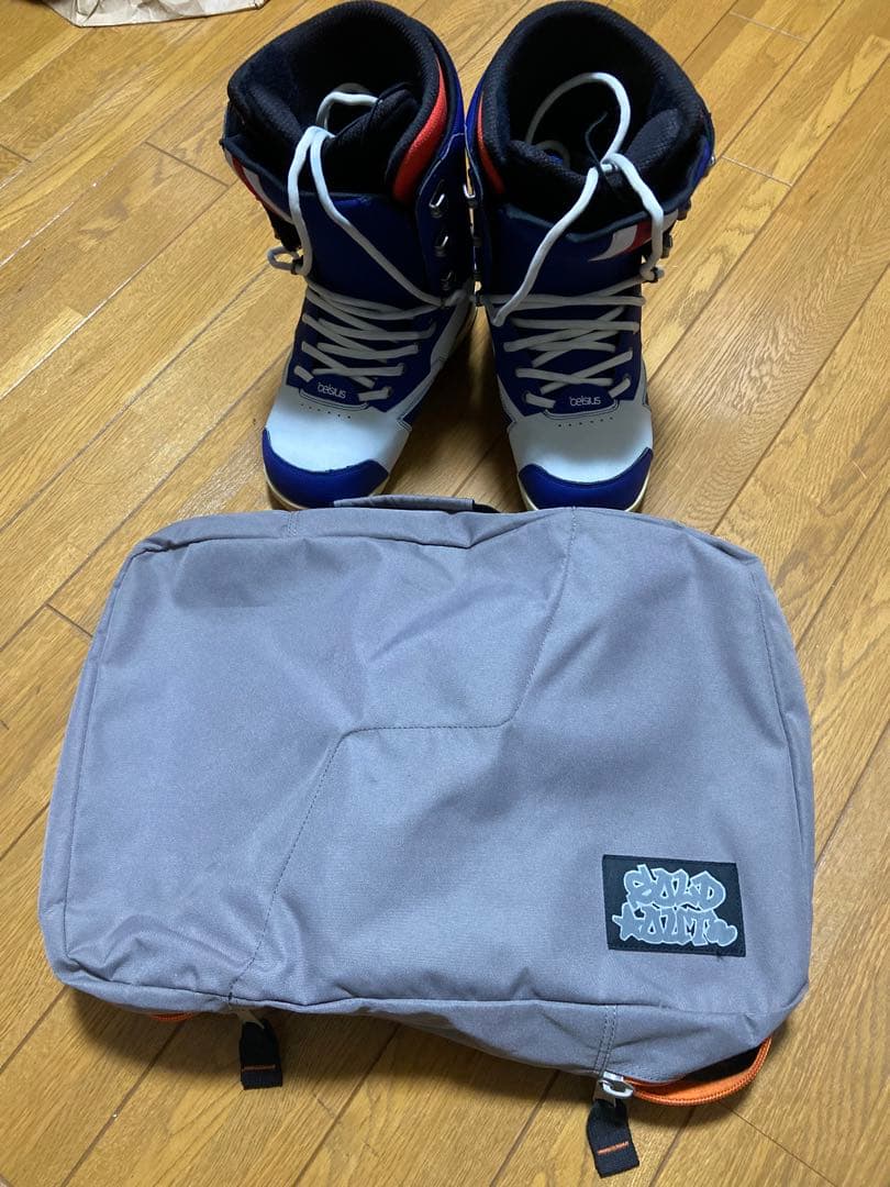 Celsius スノーボードブーツ 青/白 収納バッグ付き