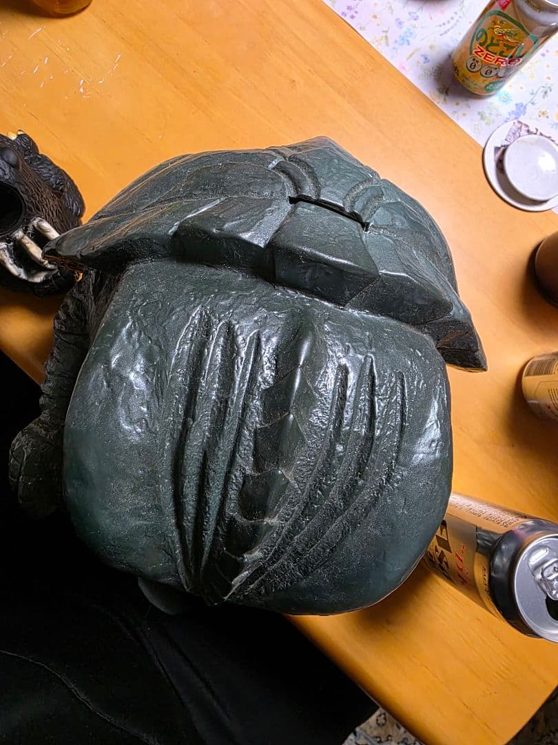 高さ29cmの大きなガメラの貯金箱