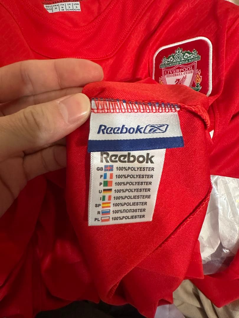 【希少・入手困難】リヴァプールFC 長袖ユニフォーム 赤 M新品未使用 タグ付き