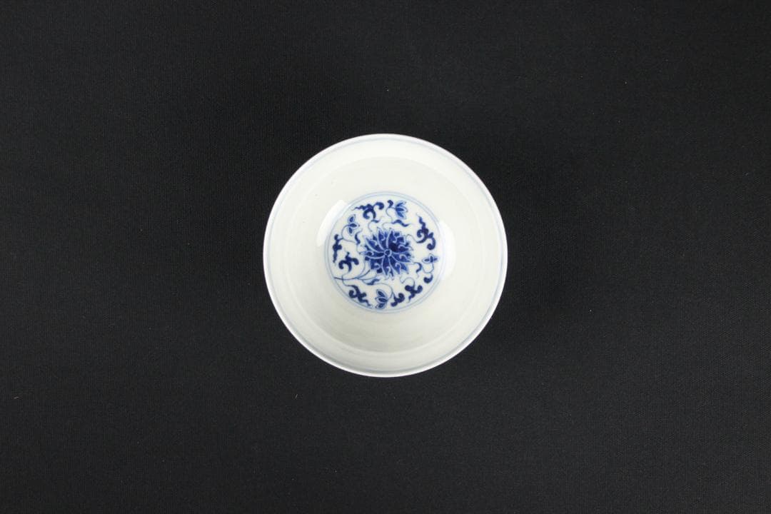 中国美術　青花纏枝蓮文碗　唐草　大清光緒年製款　古陶磁　茶道具 ESM12-6