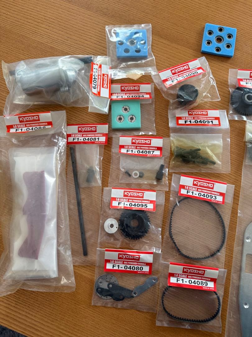 ディアゴスティーニ 週刊フェラーリラジコンカー F2004 オプションパーツ有り