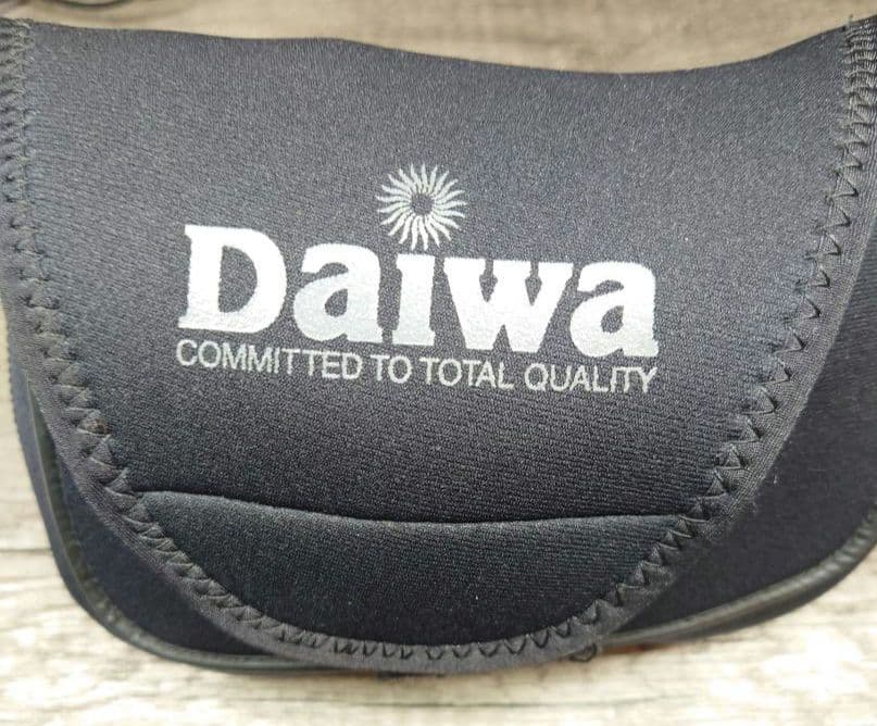 【美品】ダイワ SALTIGA Z 4500 スピニングリール