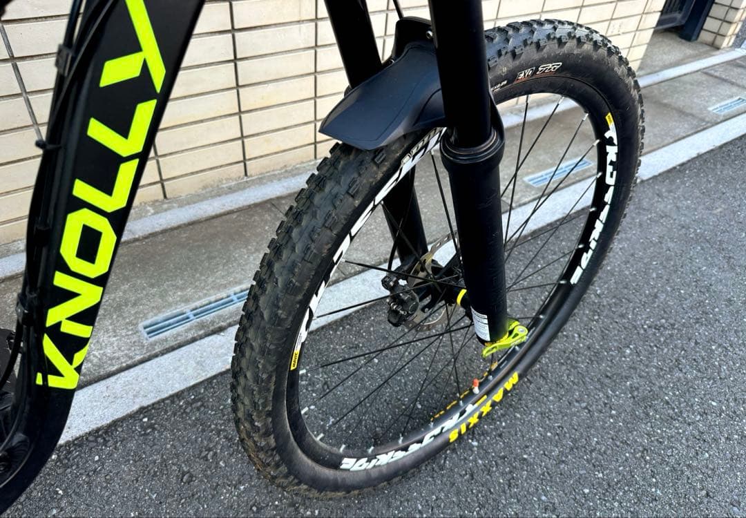 KNOLLY 27.5インチ MTB フルサスペンション