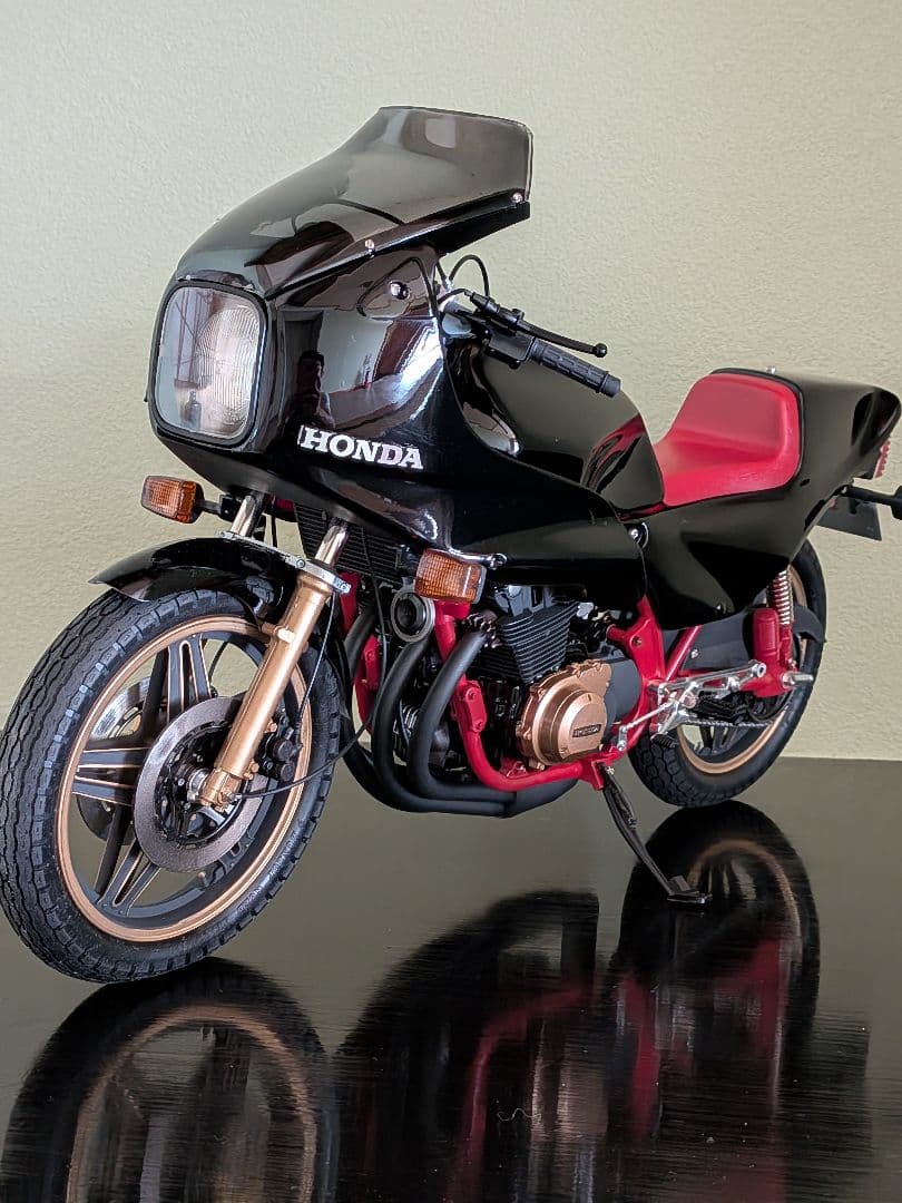 （メル64289） タミヤ　1/6ホンダCB1100R カスタム【完成品】