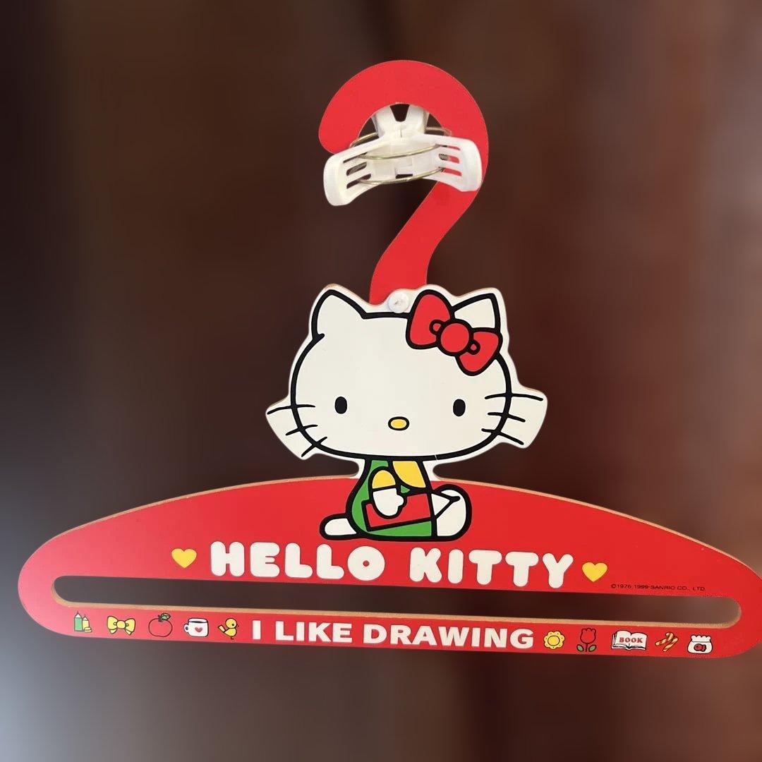 【値下げ！】レトロ！ハローキティ 木製ハンガー