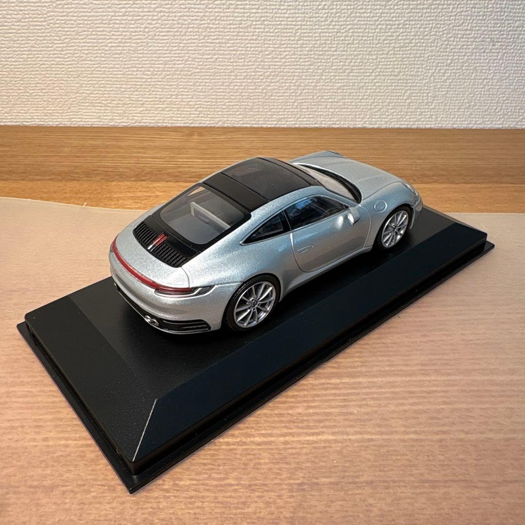 ミニチャンプス　ポルシェ 911 Carrera S 1/43 シルバー