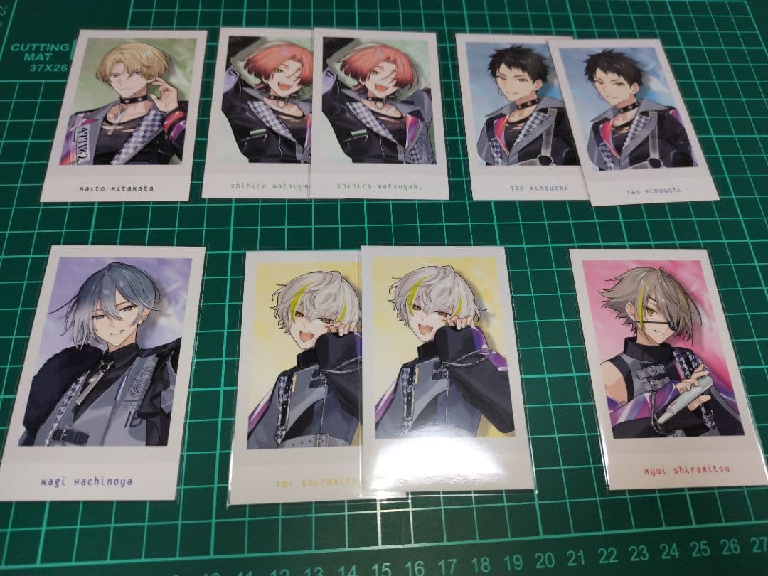 【バラ売り️⭕️】18TRIP エイトリ おもライ ぱしゃこれ 缶バッジ AGF