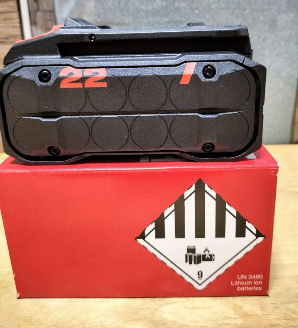 ?*?様 新品ヒルティバッテリー　B22-110 Li-ion