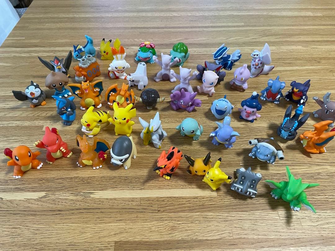 【最終値下げ】モンコレ19体まとめ売り＋ポケモン指人形まとめ売り総数約60体