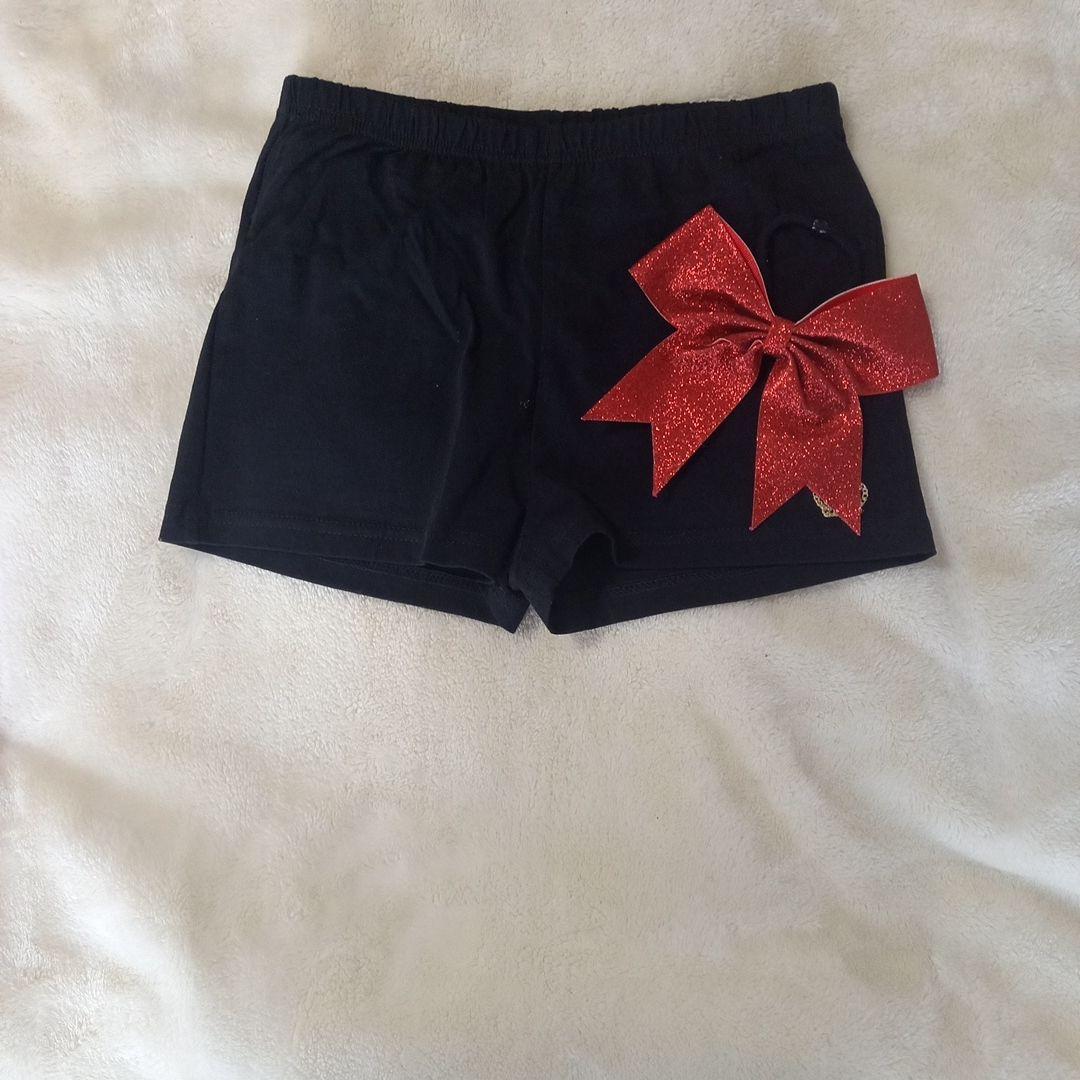 チアリーディングウェア 黒と金 スパンコール付き