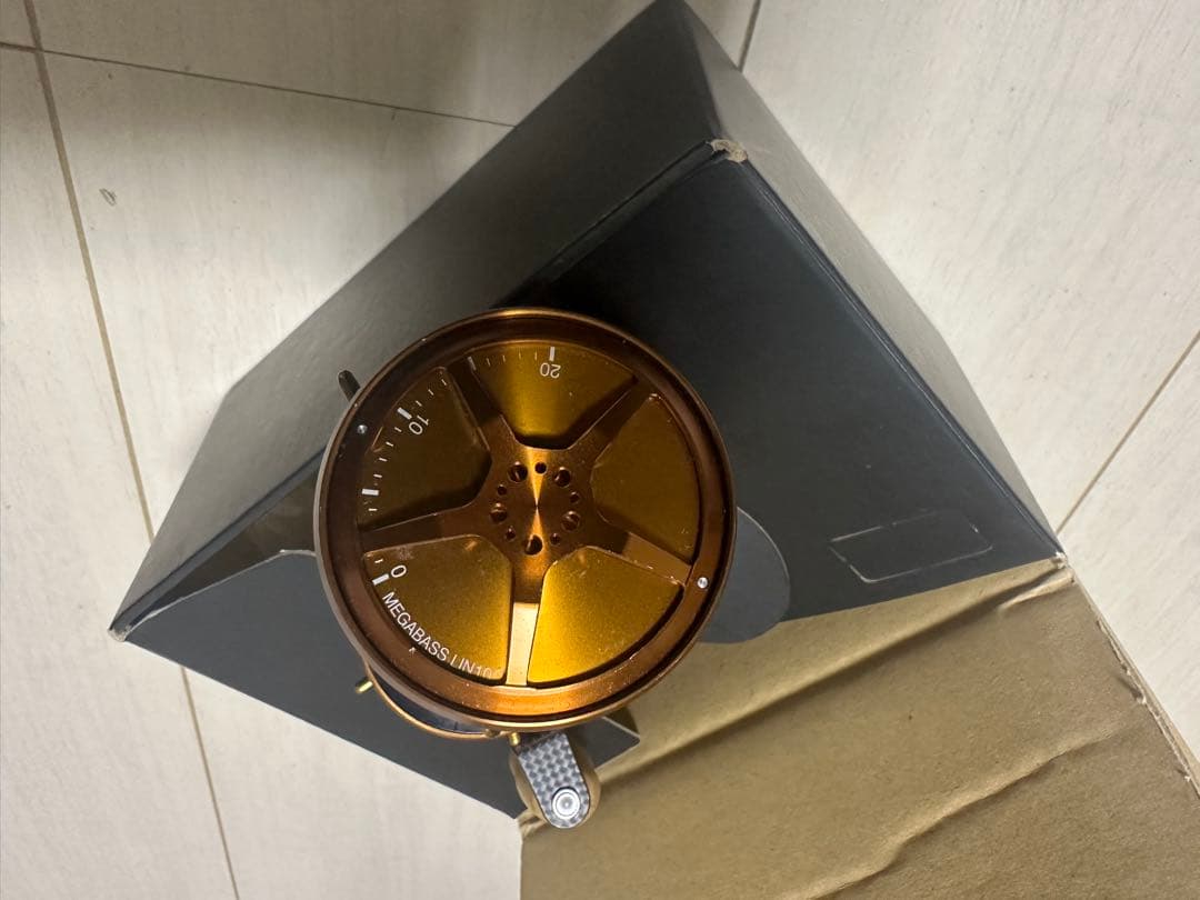 Megabass LIN10C ベイトリール