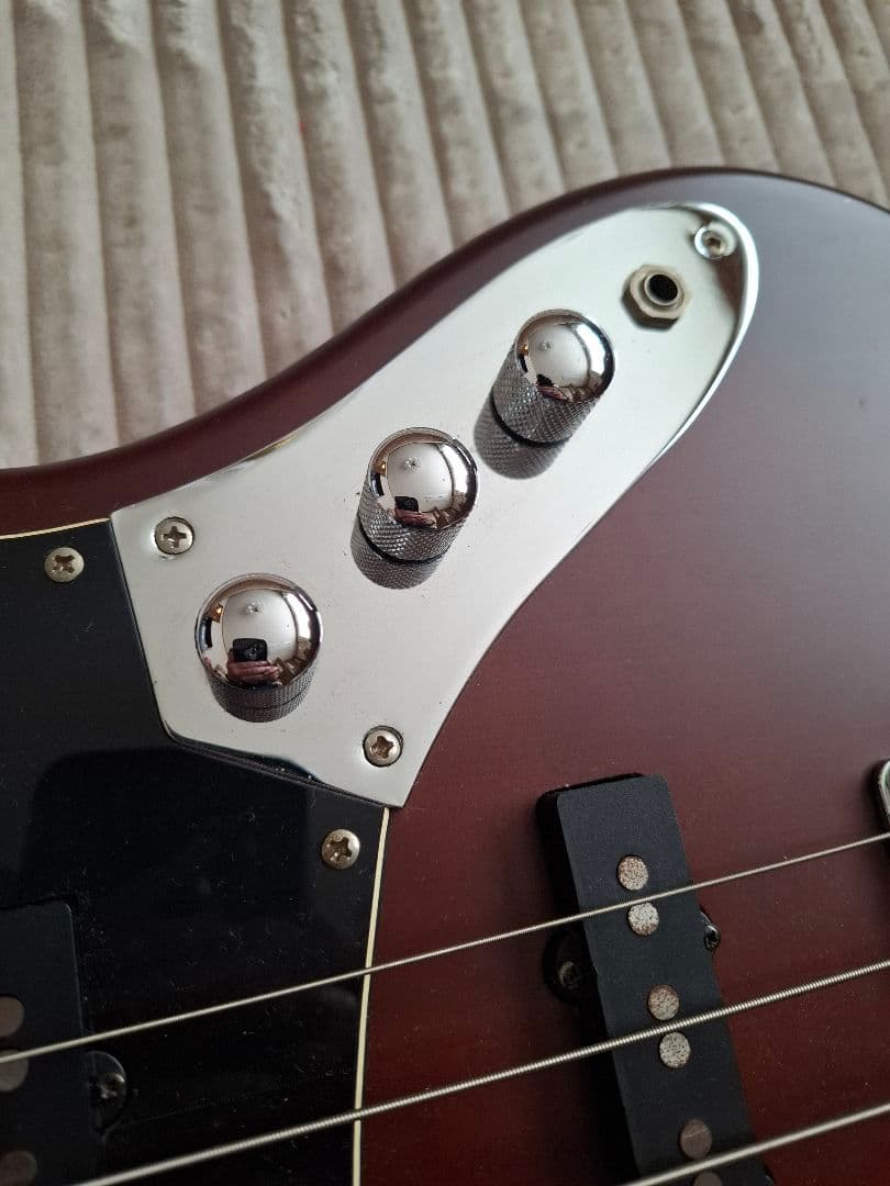 (特価) Squier by Fender JAZZBASS 「順反りジャンク」