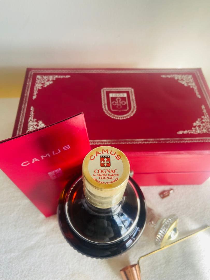 カミュ シルバートップ バカラ クリスタルボトル 700ml 40%