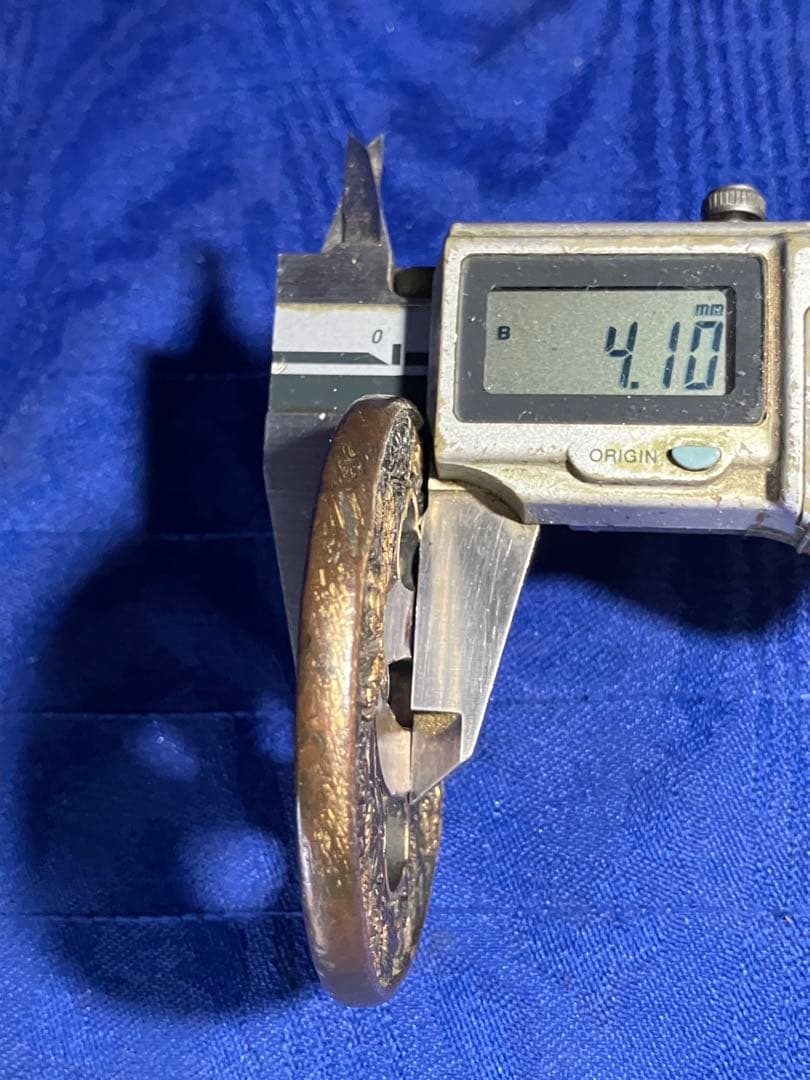 鍔　日本刀　金象嵌　獅子　牡丹　菊　銅鍔　時代物