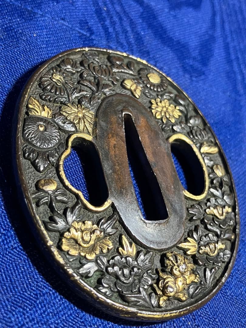 鍔　日本刀　金象嵌　獅子　牡丹　菊　銅鍔　時代物