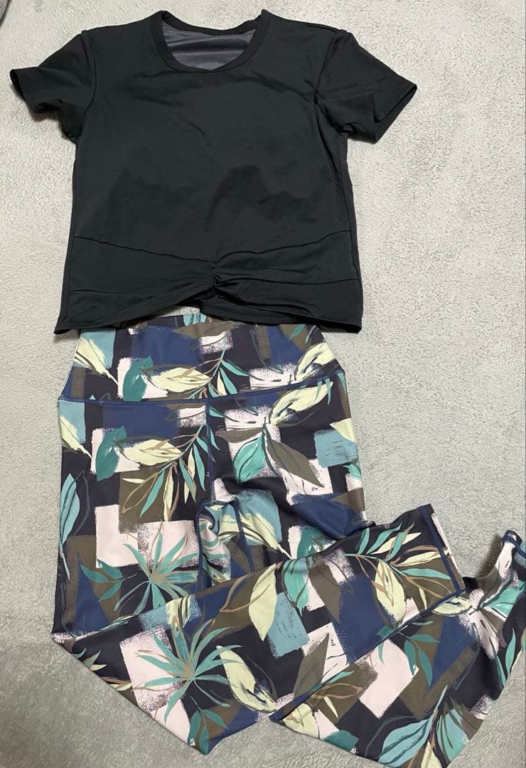 LAVA sukala 葉柄プリント ヨガウェア　上下セット　M