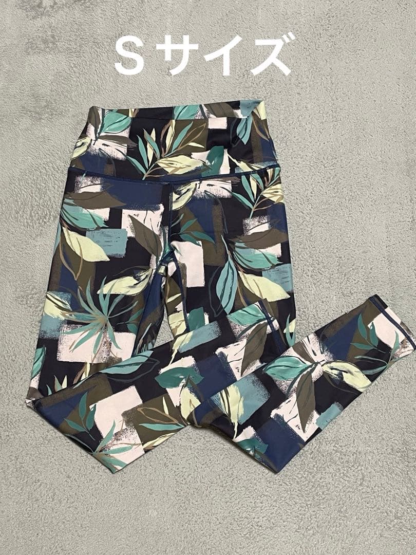 LAVA sukala 葉柄プリント ヨガウェア　上下セット　M