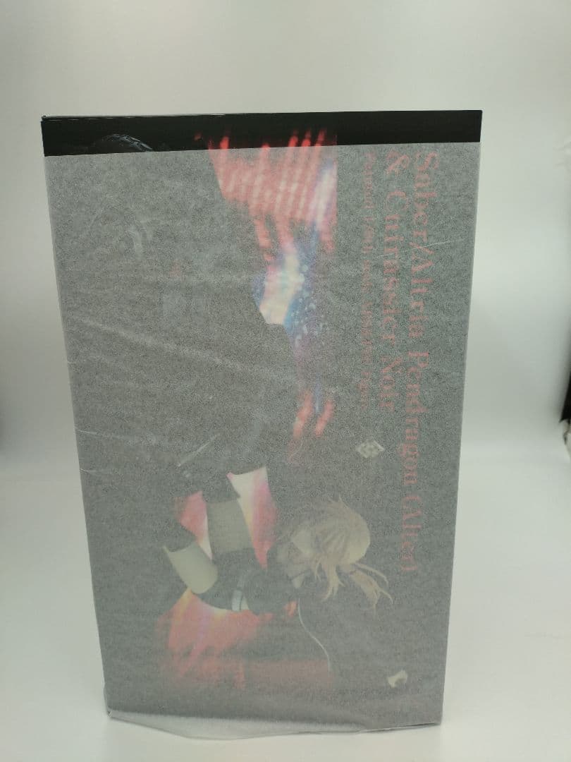 薄紙付き未開封品!!　セイバー(オルタ)　フィギュア　完成品