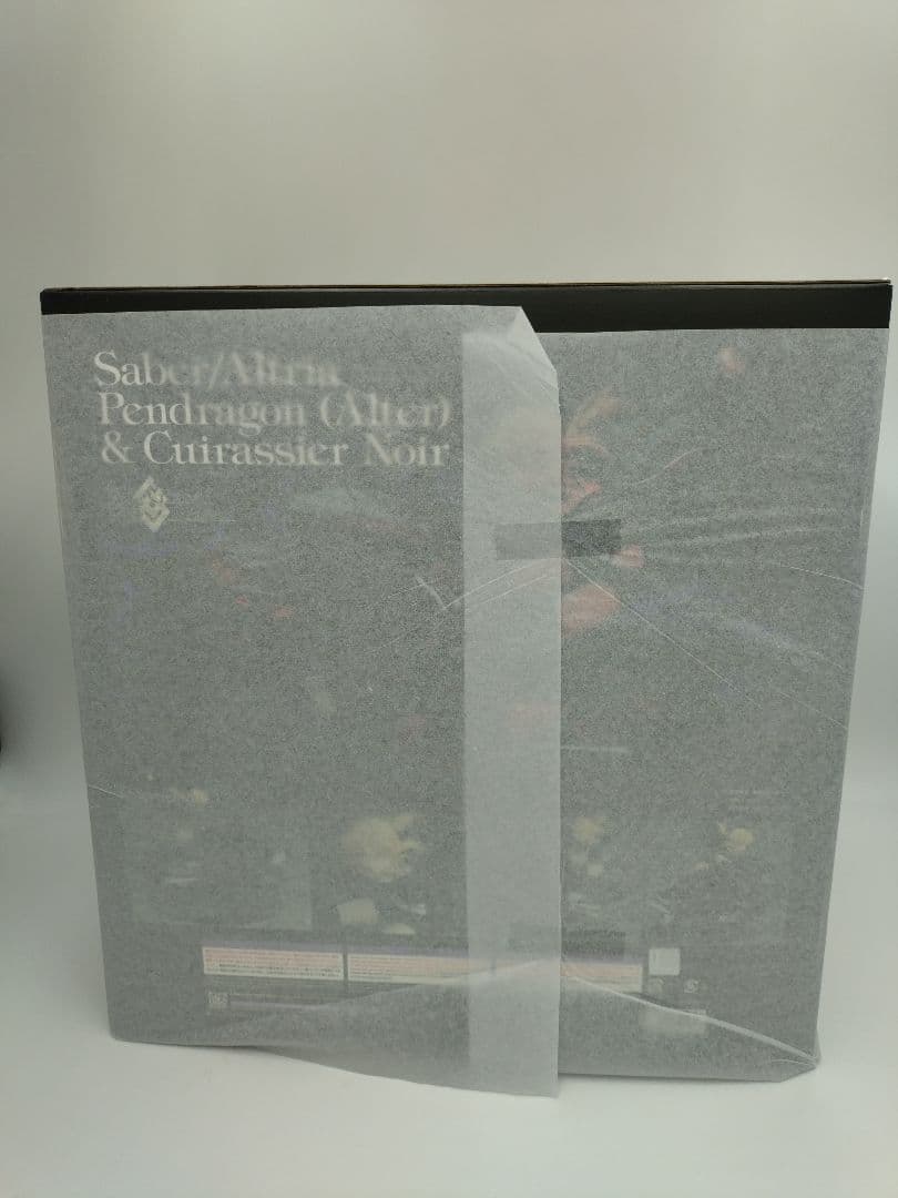 薄紙付き未開封品!!　セイバー(オルタ)　フィギュア　完成品
