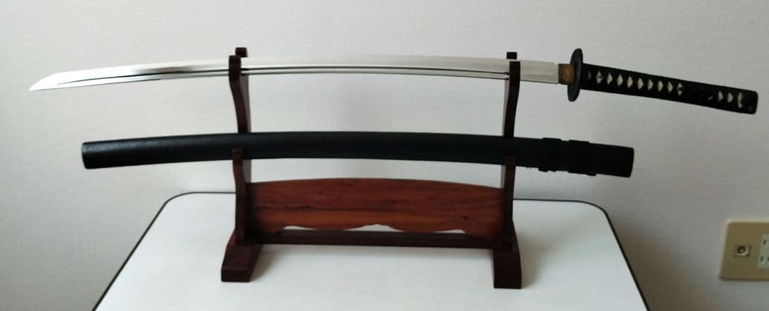 日本刀　黒塗鞘模造刀　美品