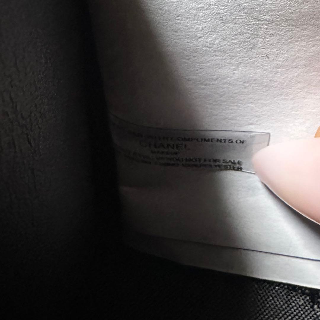 CHANEL ブラック レザー バッグ/ノベルティ