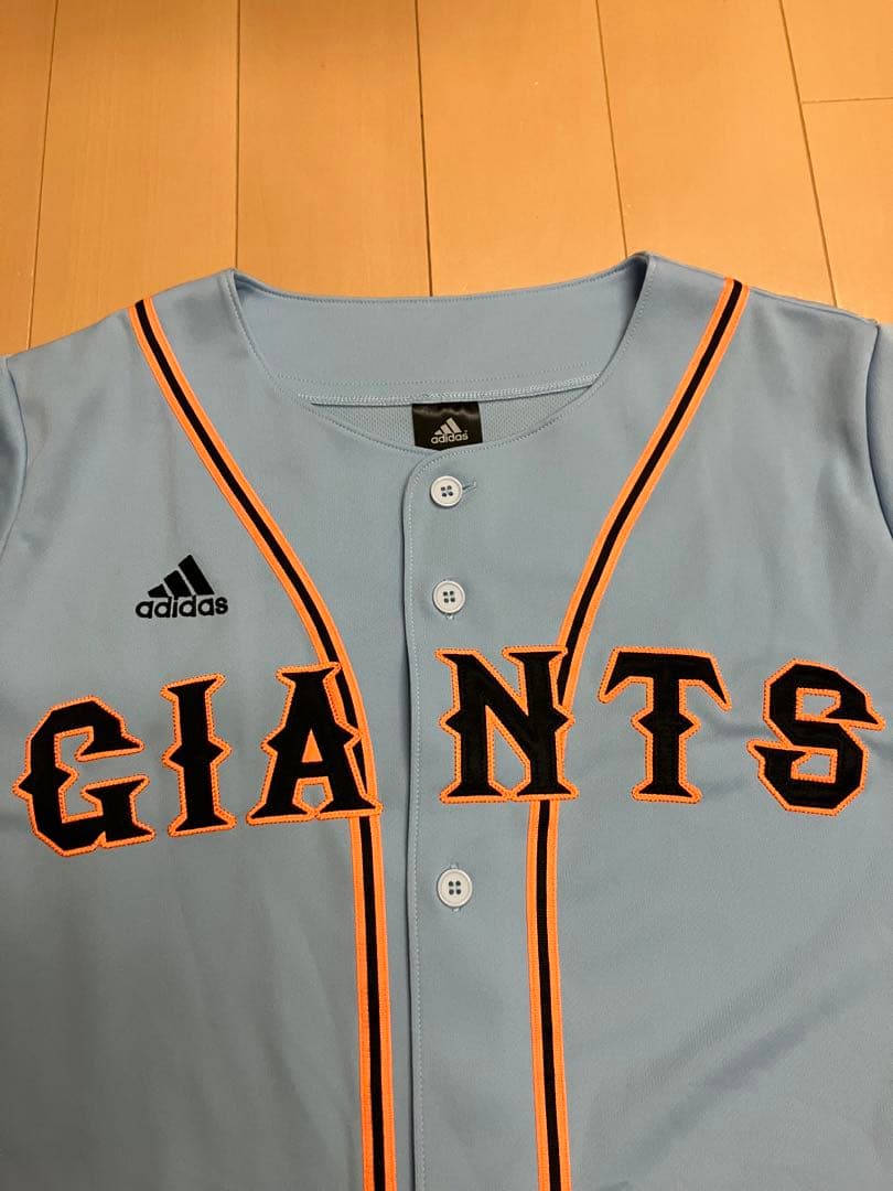 読売ジャイアンツ　読売巨人軍　ユニフォーム　アディダス　無地　背番号無し　ブルー