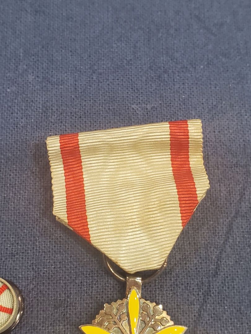 満州国 勲六位景雲章 勲章 徽章 略綬付 共箱付