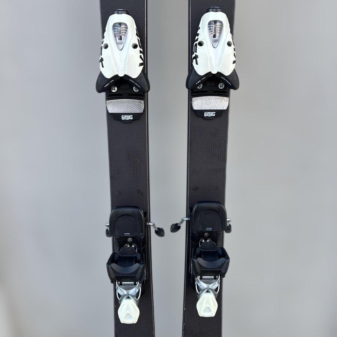 ブロッサム　BLOSSOM スキー板