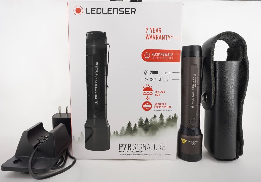 LEDLENSER P7R Signature 2000ルーメン ハンディライト