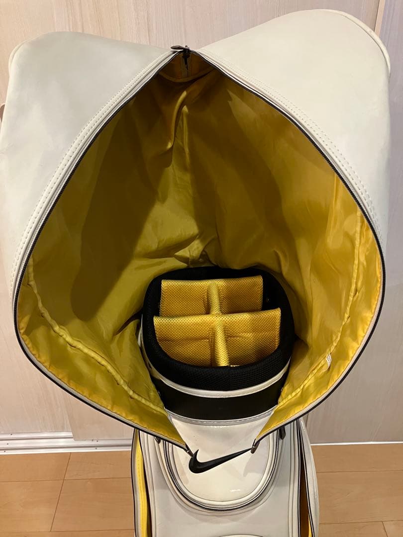 ナイキゴルフNike ツアーモデルキャディバッグ ホワイト中古