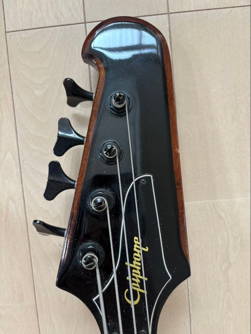 ベース Epiphone Thunderbird