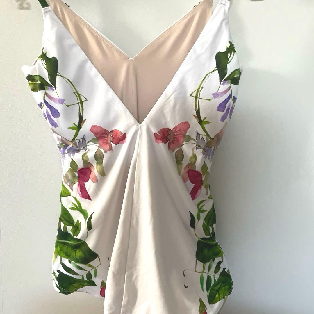 超美品　BYPLIE バレエ　レオタード　stina