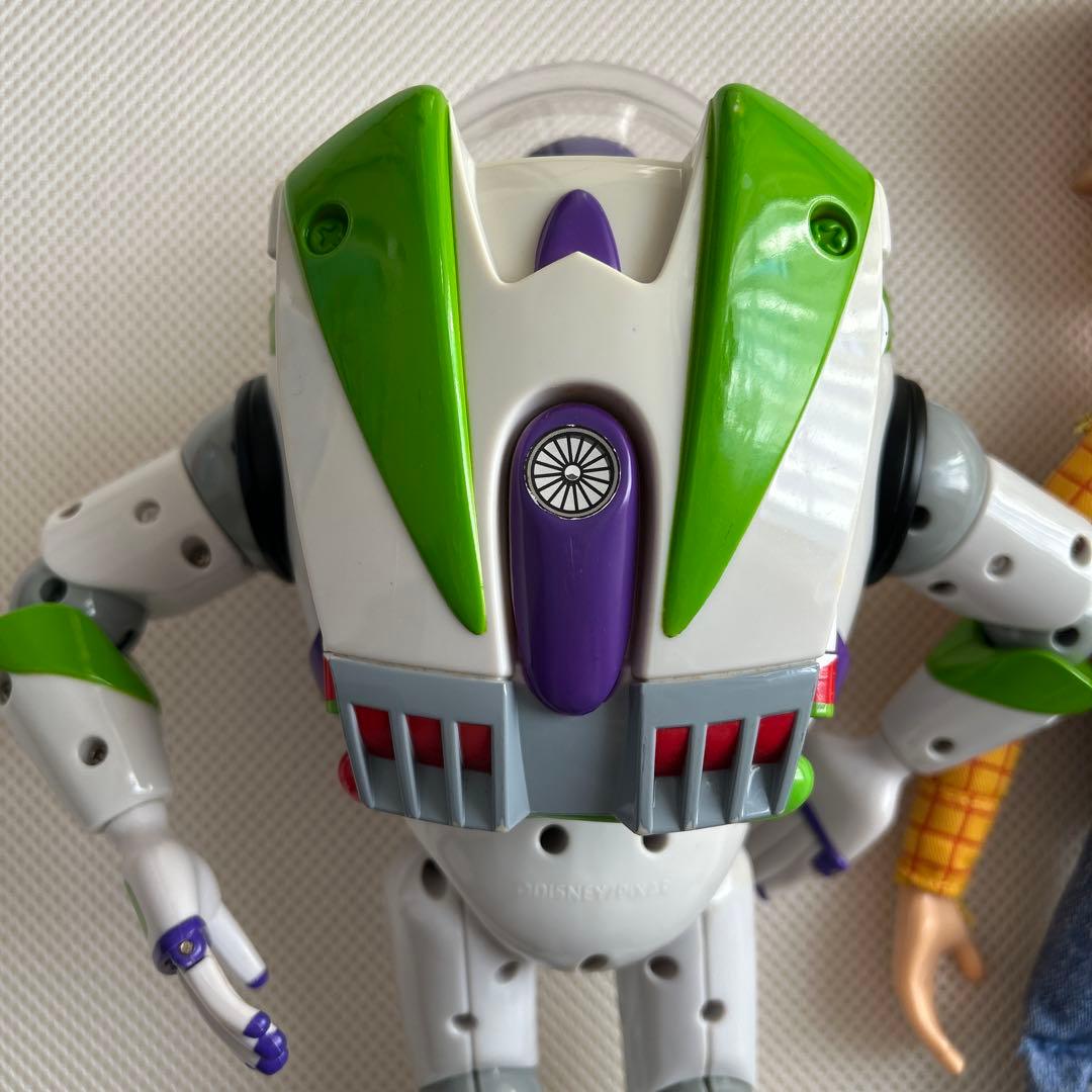 トイストーリー　トーキングアクションフィギュア ウッディ バズ・ライトイヤー