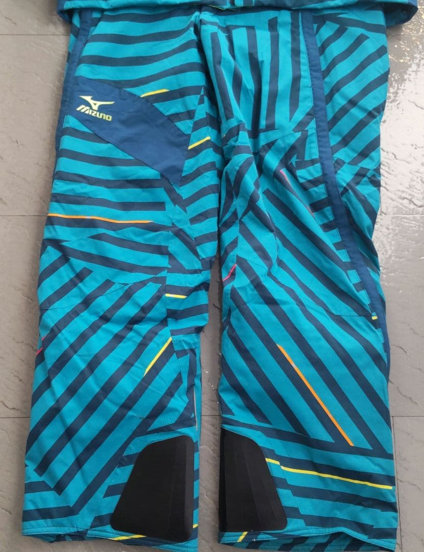 ミズノレーシング デモモデル ブレスサーモ スキーウェア 上下セット