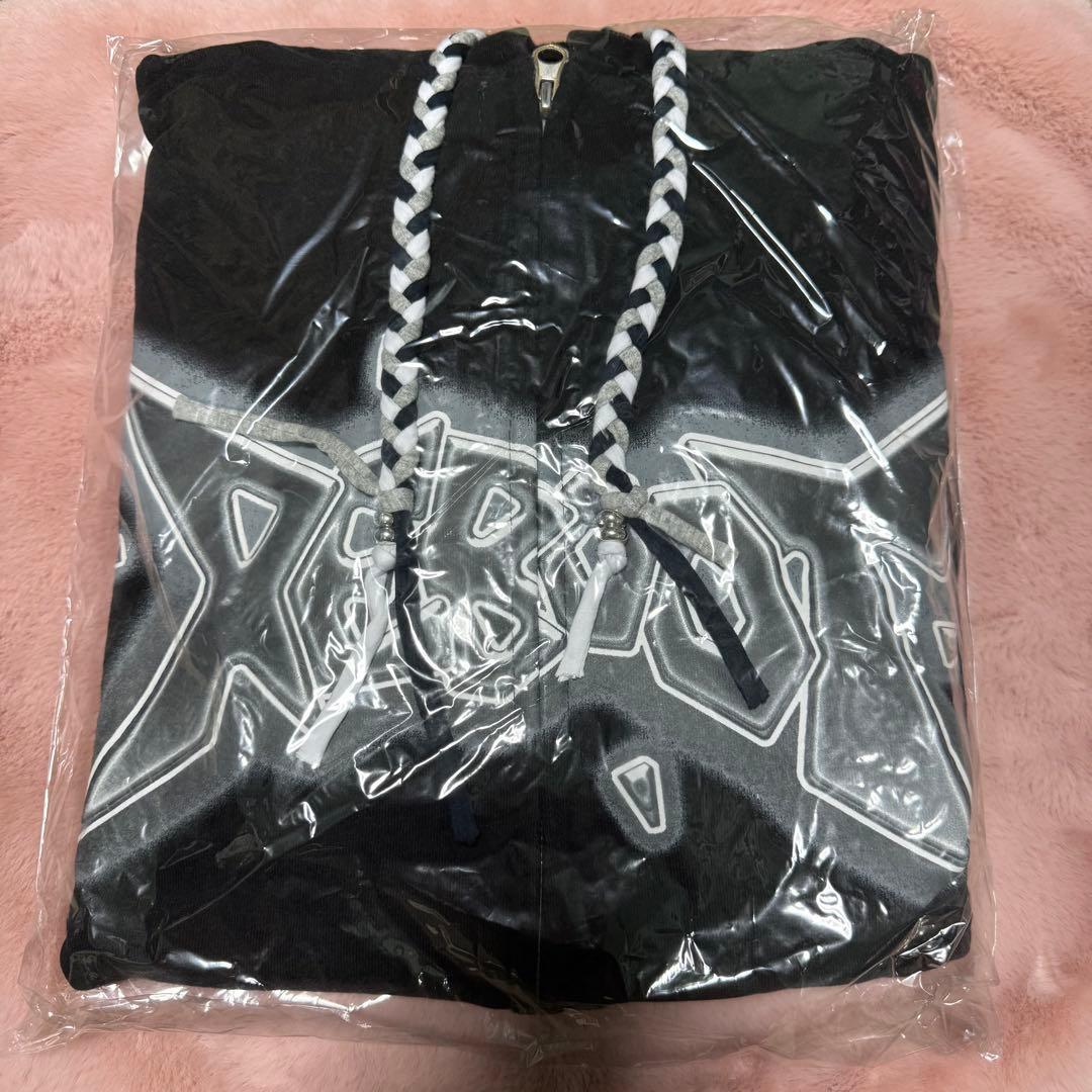 treasure reboot LIMITED EDITION L フーディー