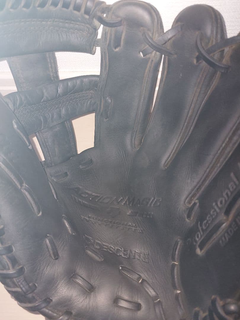 即戦力❗DESCENTE 黒 硬式グローブ