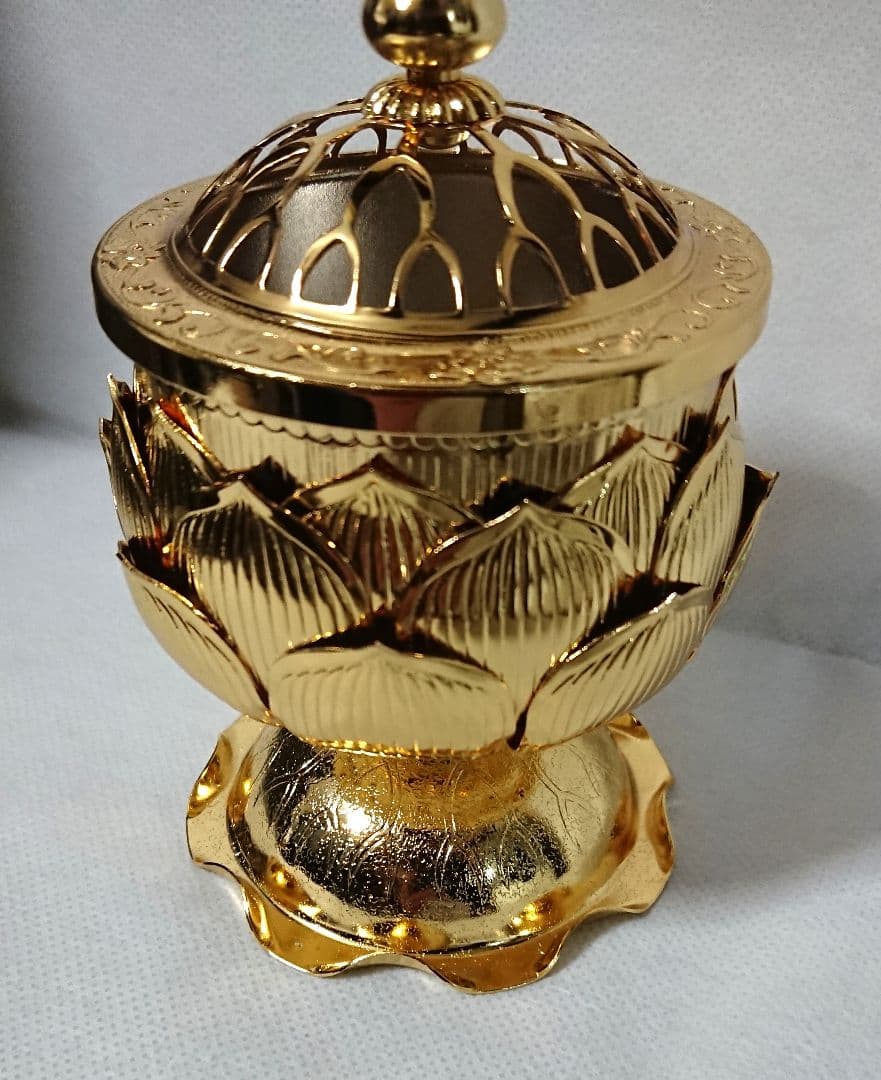 ✶金属工芸品✶香炉 蓮華型 真鍮製 金メッキ 仏具 国産 インテリア 小物入れ