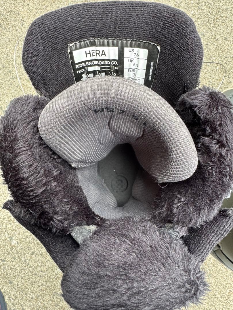 ピヨンヌ　ride HERA スノーボード ブーツ