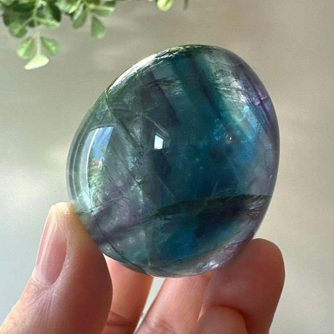 ブルーフローライト　エッグ　122.9g フローライト　青　透明感　マリンブルー