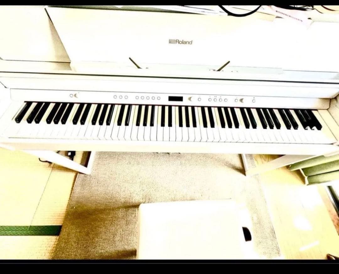 タイムセール 限界値下！美品Roland 電子ピアノ ホワイトLX70